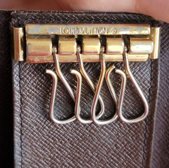 Authentic Louis Vuitton Damier Multicles 4 Ring Key Case - Picture 13 of 13